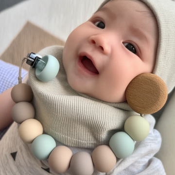 How to Use a Pacifier Clip Correctly for Your Little One