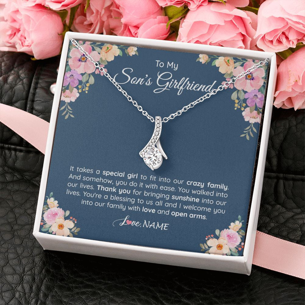 Personalized To My Son's Girlfriend Necklace From Mom It Takes A Special Girlfriend Birthday Wedding Valentines Christmas Customized Gift Box Message Card