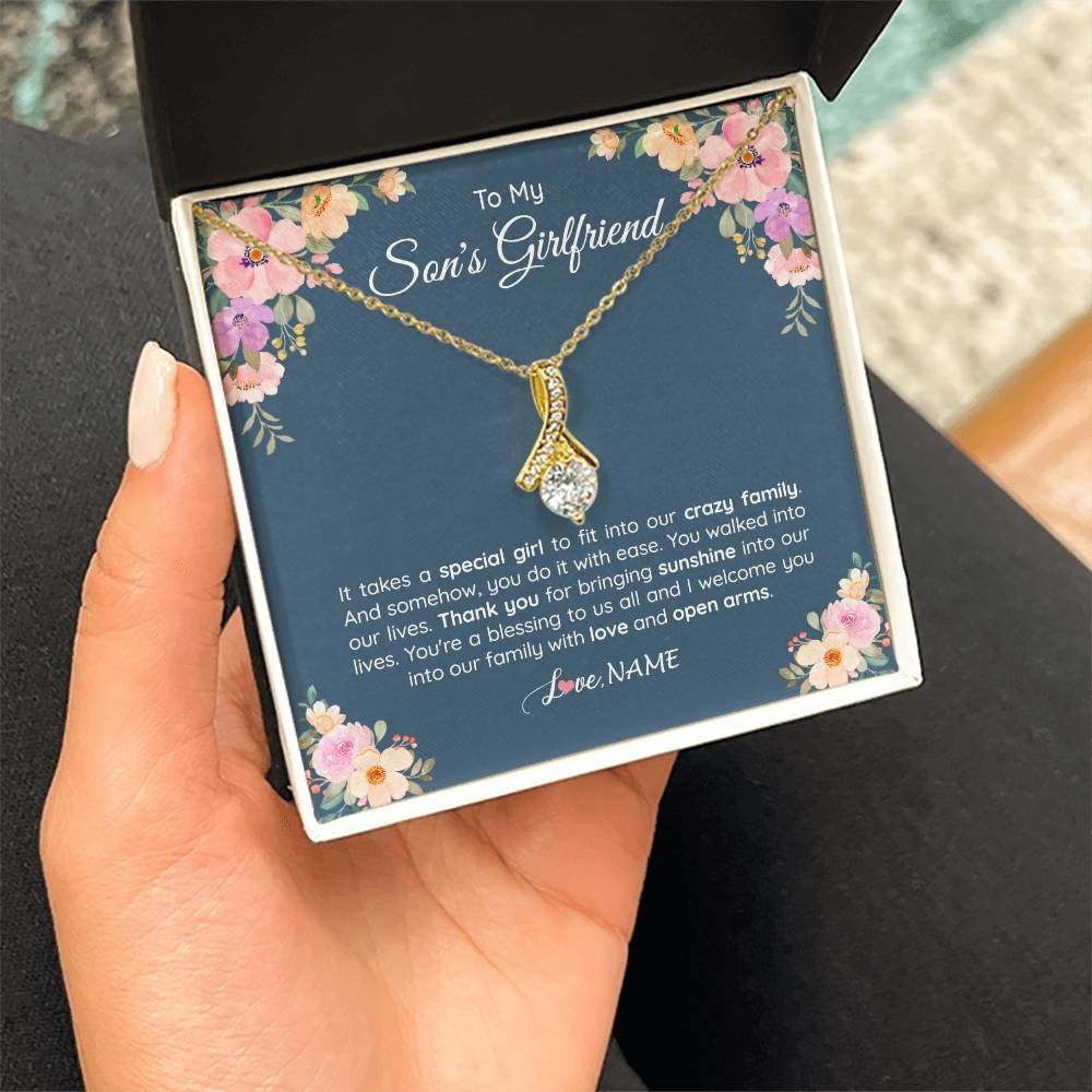 Personalized To My Son's Girlfriend Necklace From Mom It Takes A Special Girlfriend Birthday Wedding Valentines Christmas Customized Gift Box Message Card