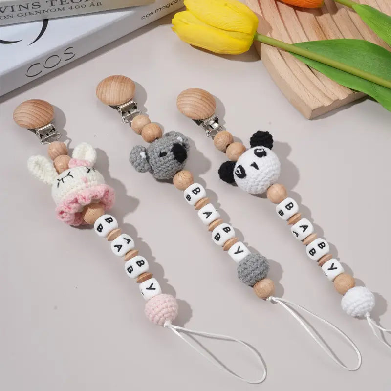 Personalized Baby Name Pacifier Clip – Crochet Animal Bear Teether Ring with Beech Wood Clip, Eco-Friendly Teething Chain for Infants