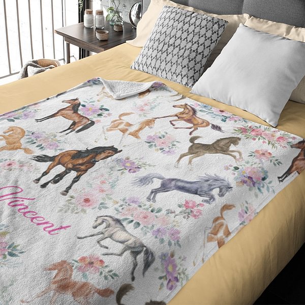 Personalized Horse Blanket with Name – Soft Floral Throw for Girls, Kids & Babies – Custom Gift for Horse Lovers, Baby Shower, Birthday, Children’s Day