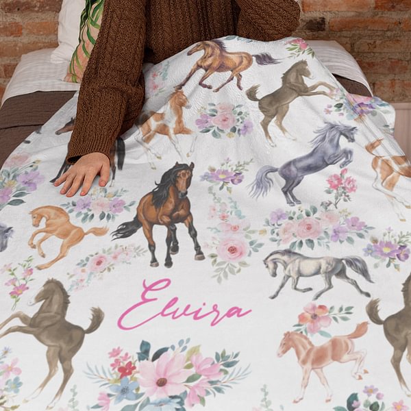 Personalized Horse Blanket with Name – Soft Floral Throw for Girls, Kids & Babies – Custom Gift for Horse Lovers, Baby Shower, Birthday, Children’s Day