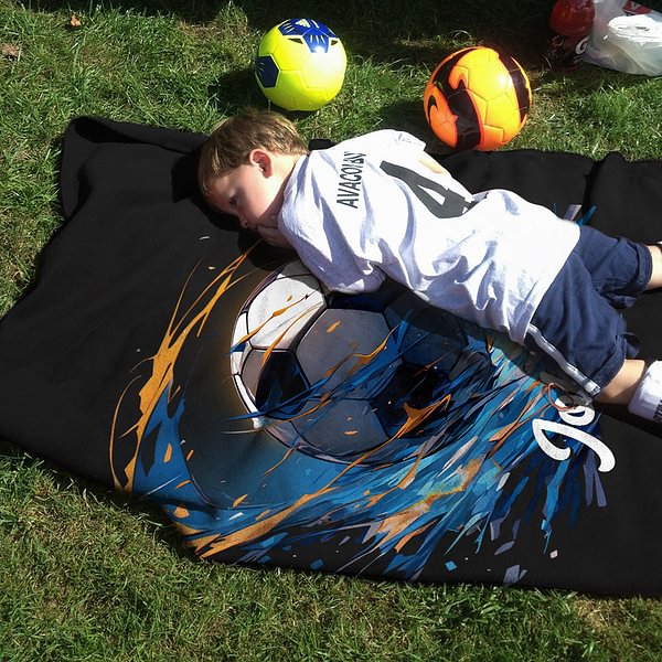Personalized Football Throw Blanket – Custom Soft Black Blanket with Name, Cozy Sports Blanket for Kids, Football Lover Birthday Gift, Home Decor