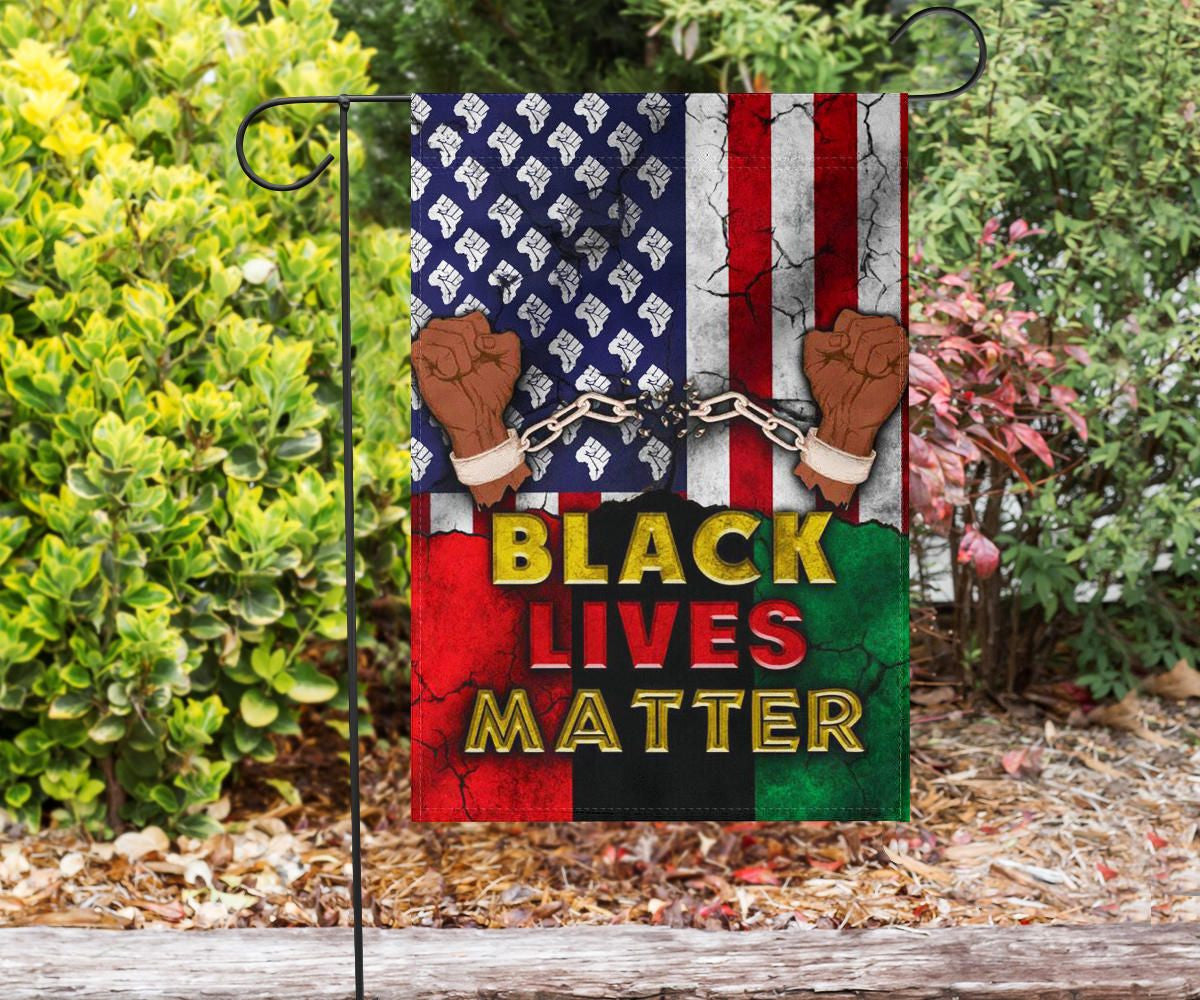 Breaking Chains Black Lives Matter American Flag To Struggle For Freedom Garden Ornaments