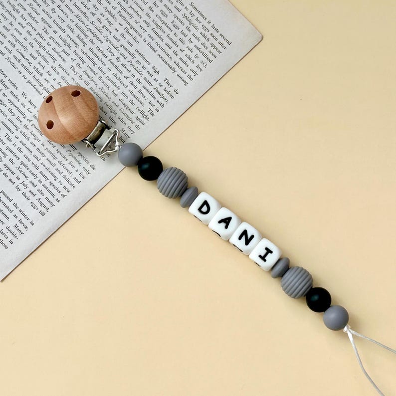 Personalized Pacifier Clip, Baby shower Gift, Custom Soother Clip, Newborn Gift, Baby Binky Clip, Custom Dummy clip, Baby Pacifier Holder